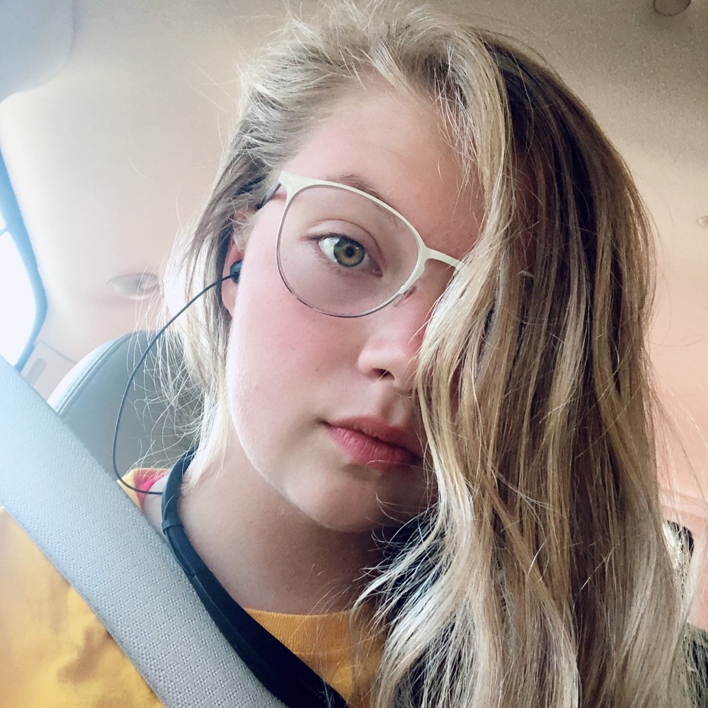 Meet your Posher, Candice